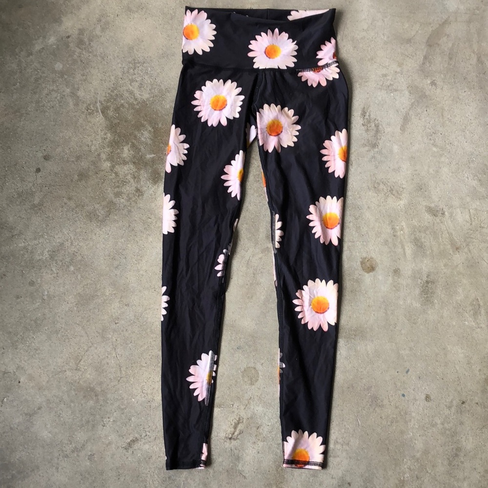 Daisy black leggings XS